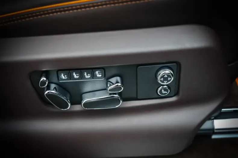 Bentley Bentayga din 2025 cu 7.200 km - oferta BEN155201 - foto 19