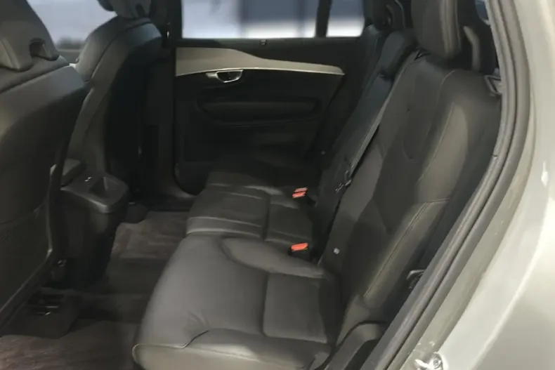 Volvo XC90 din 2023 cu 38.500 km - oferta VOL155203 - foto 9