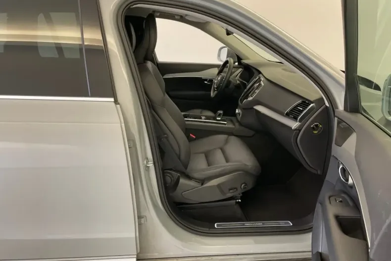 Volvo XC90 din 2024 cu 67.932 km - oferta VOL155204 - foto 5