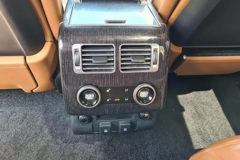 Land Rover Range Rover din 2020 cu 84.317 km - oferta LAN155208 - foto 11