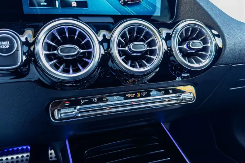 Mercedes-Benz EQA din 2021 cu 45.000 km - oferta MER155209 - foto 17