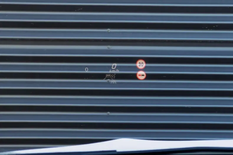 Mercedes-Benz EQA din 2021 cu 45.000 km - oferta MER155209 - foto 22