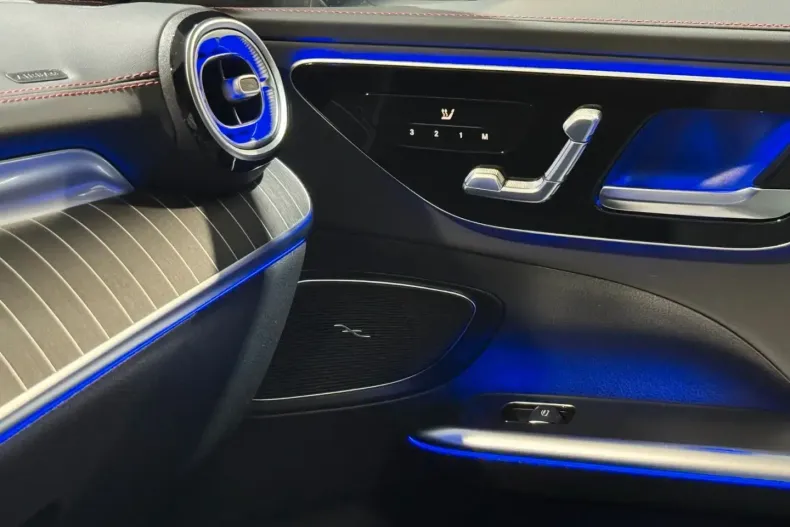 Mercedes-Benz C 43 AMG din 2023 cu 22.100 km - oferta MER155226 - foto 37