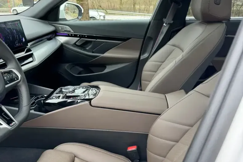 BMW 520 din 2023 cu 32.000 km - oferta BMW155228 - foto 3