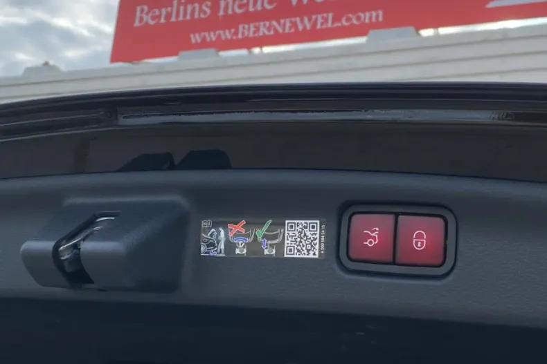 Mercedes-Benz C 180 din 2025 cu 11.710 km - oferta MER155229 - foto 8