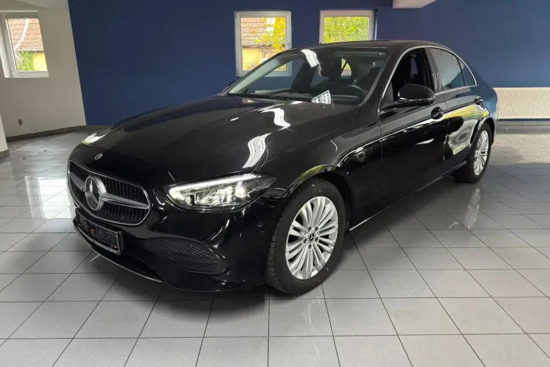 Mercedes-Benz C 180 din 2024 cu 23.227 km - oferta MER155236 - foto 1