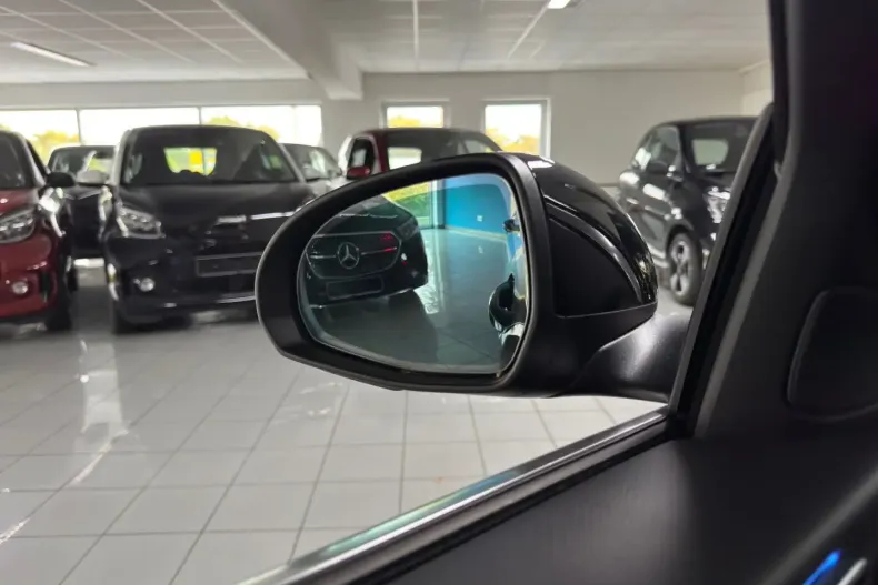 Mercedes-Benz C 180 din 2024 cu 23.227 km - oferta MER155236 - foto 4