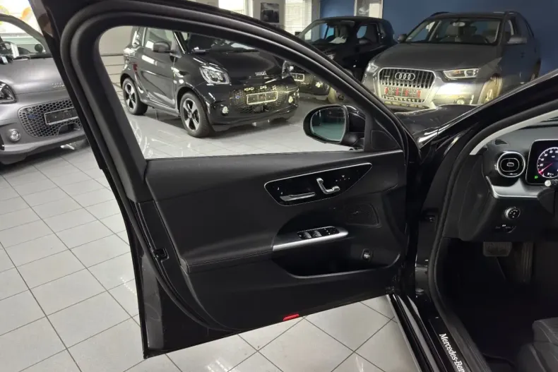 Mercedes-Benz C 180 din 2024 cu 23.227 km - oferta MER155236 - foto 5