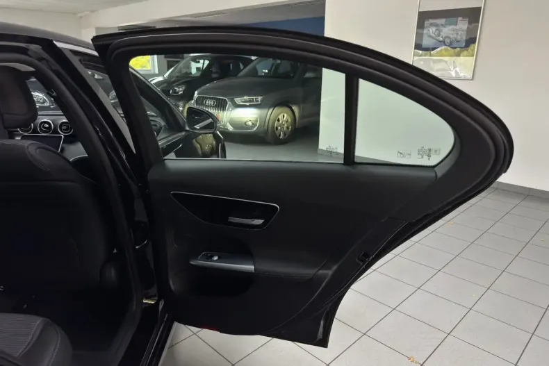 Mercedes-Benz C 180 din 2024 cu 23.227 km - oferta MER155236 - foto 25