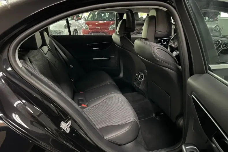 Mercedes-Benz C 180 din 2024 cu 23.227 km - oferta MER155236 - foto 26