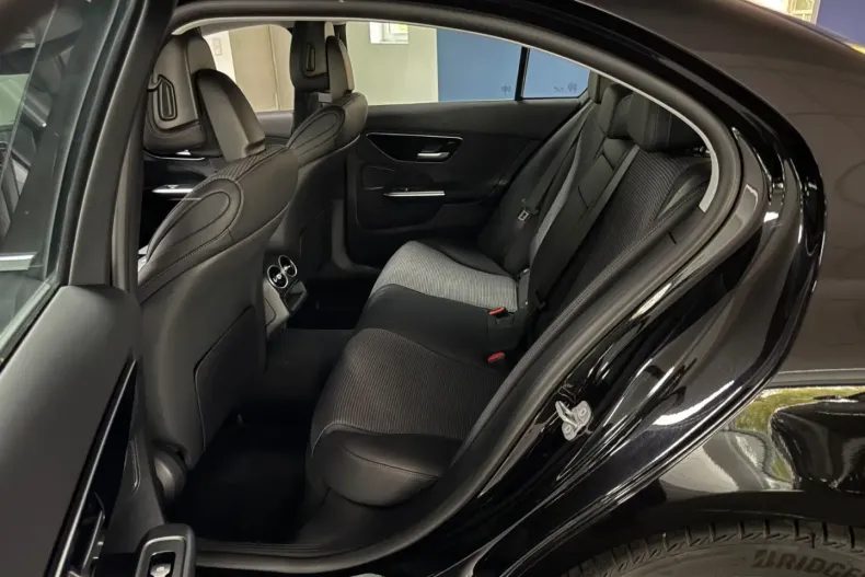 Mercedes-Benz C 180 din 2024 cu 23.227 km - oferta MER155236 - foto 27