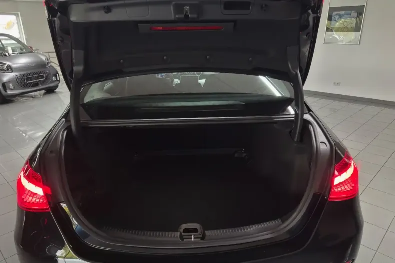 Mercedes-Benz C 180 din 2024 cu 23.227 km - oferta MER155236 - foto 37