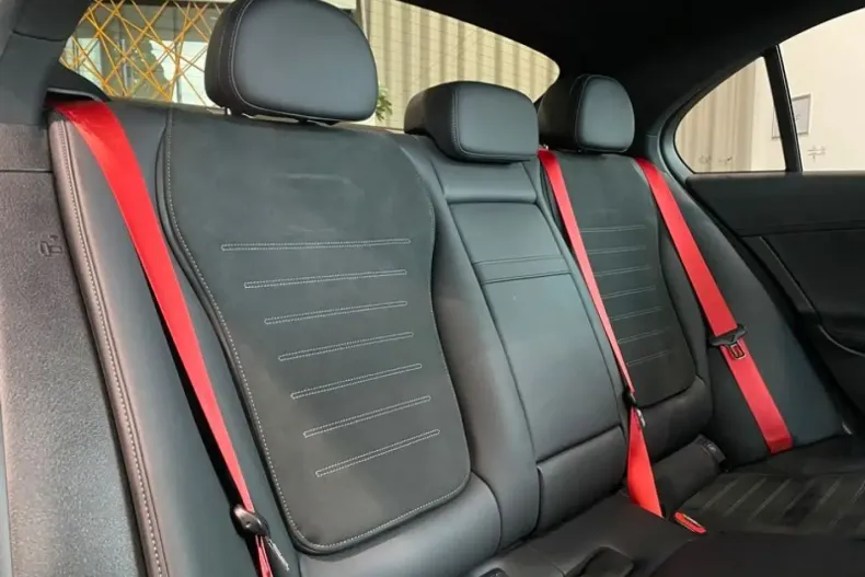 Mercedes-Benz C 300 din 2023 cu 48.617 km - oferta MER155239 - foto 25