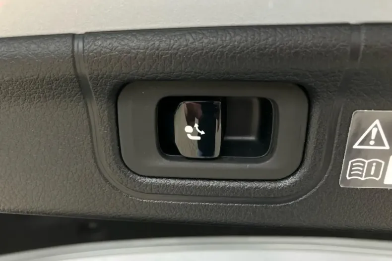 Mercedes-Benz C 220 din 2024 cu 29.182 km - oferta MER155240 - foto 15