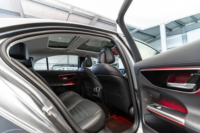 Mercedes-Benz C 300 din 2025 cu 17.258 km - oferta MER155241 - foto 13