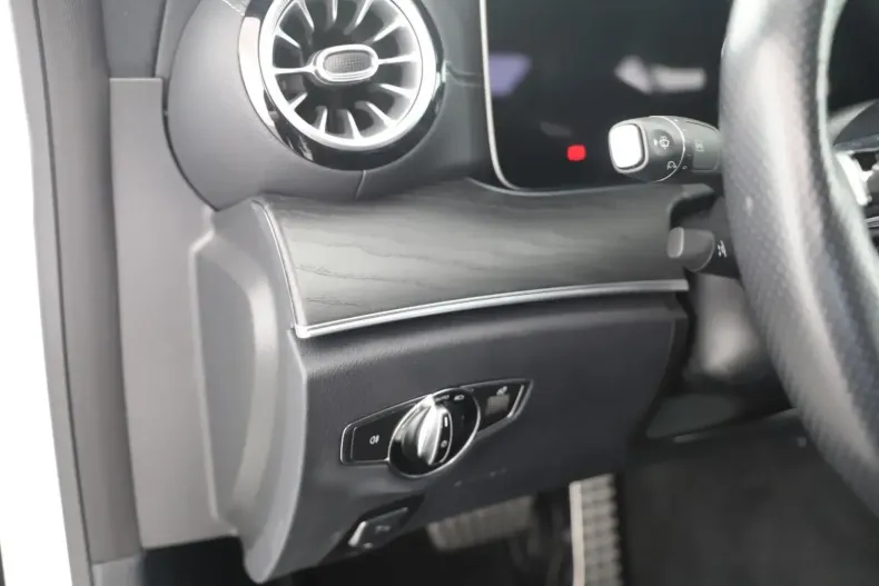 Mercedes-Benz CLS 350 din 2023 cu 48.771 km - oferta MER155243 - foto 7