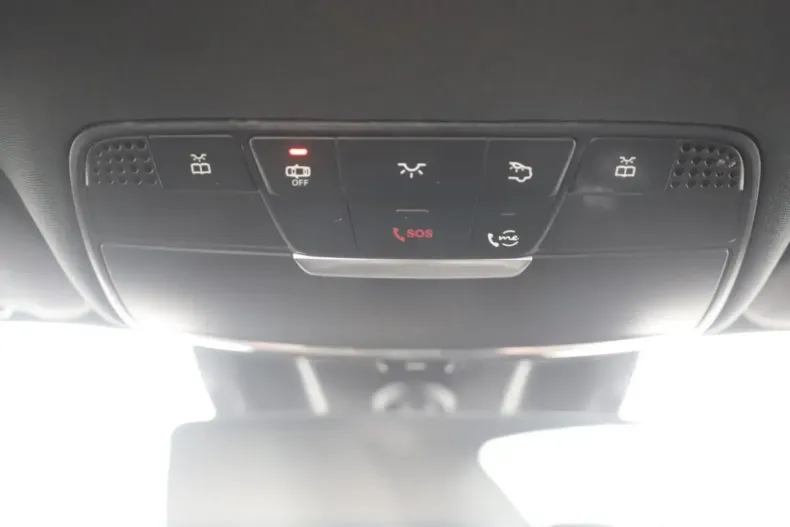 Mercedes-Benz CLS 350 din 2023 cu 48.771 km - oferta MER155243 - foto 10