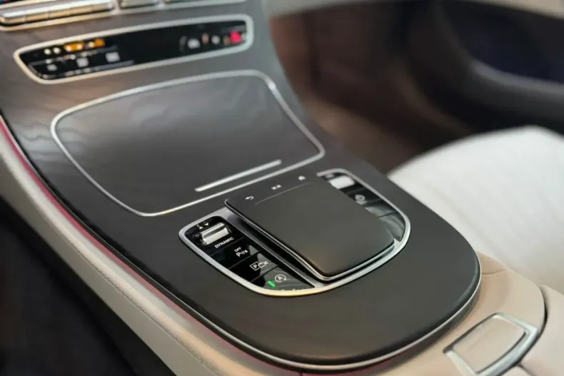 Mercedes-Benz CLS 300 din 2023 cu 29.200 km - oferta MER155246 - foto 17