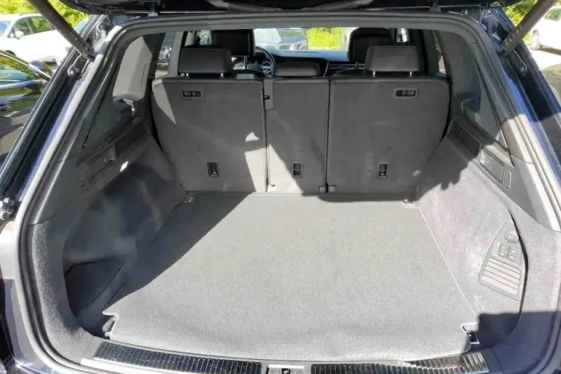 Volkswagen Touareg din 2022 cu 63.010 km - oferta VOL155248 - foto 8