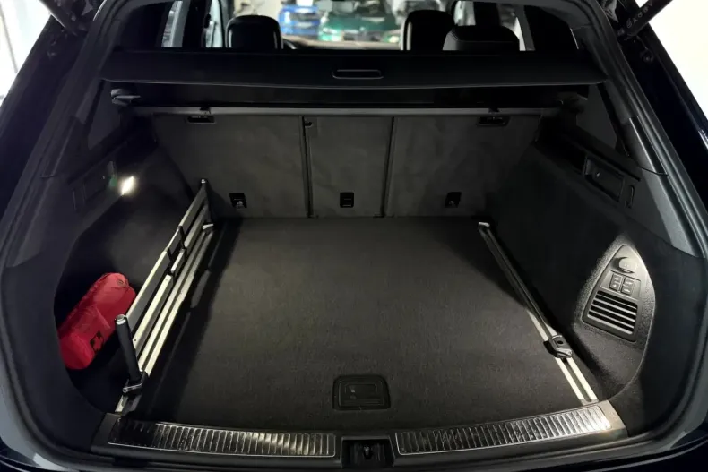 Volkswagen Touareg din 2022 cu 87.160 km - oferta VOL155261 - foto 7