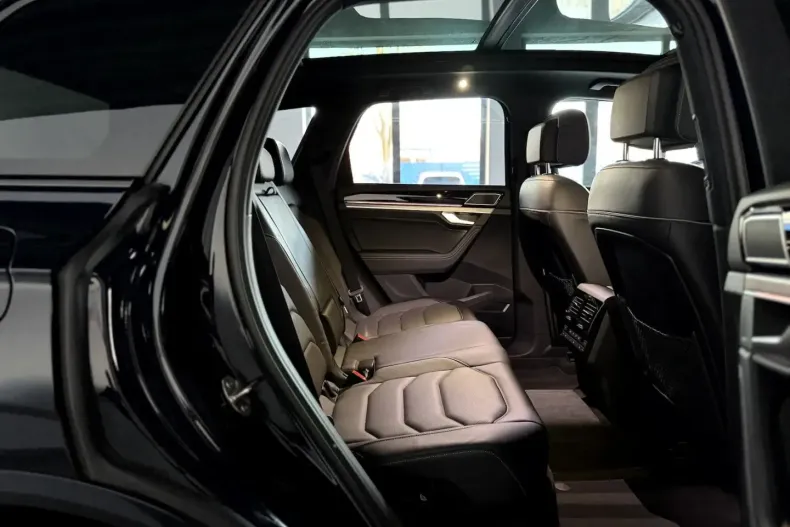 Volkswagen Touareg din 2022 cu 87.160 km - oferta VOL155261 - foto 8