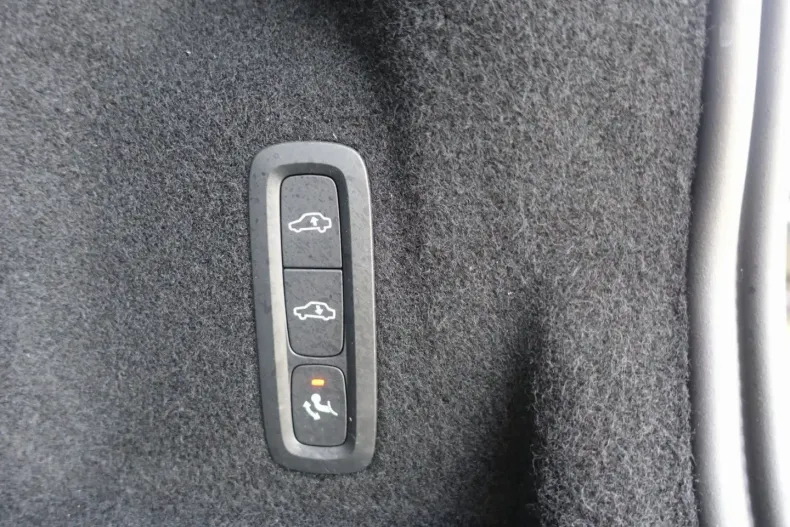 Volvo XC60 din 2024 cu 25.400 km - oferta VOL155264 - foto 23