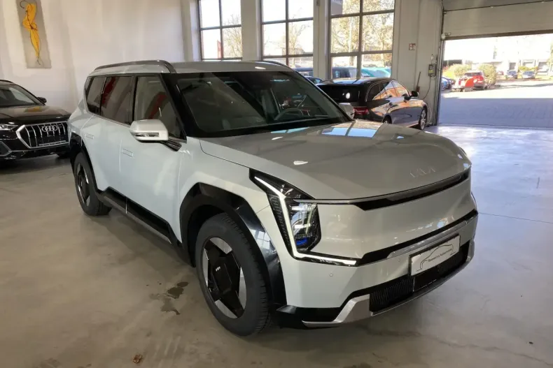 Kia EV9 din 2024 cu 46.300 km - oferta KIA155265 - foto 3