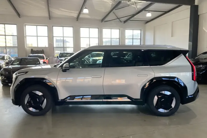 Kia EV9 din 2024 cu 46.300 km - oferta KIA155265 - foto 7