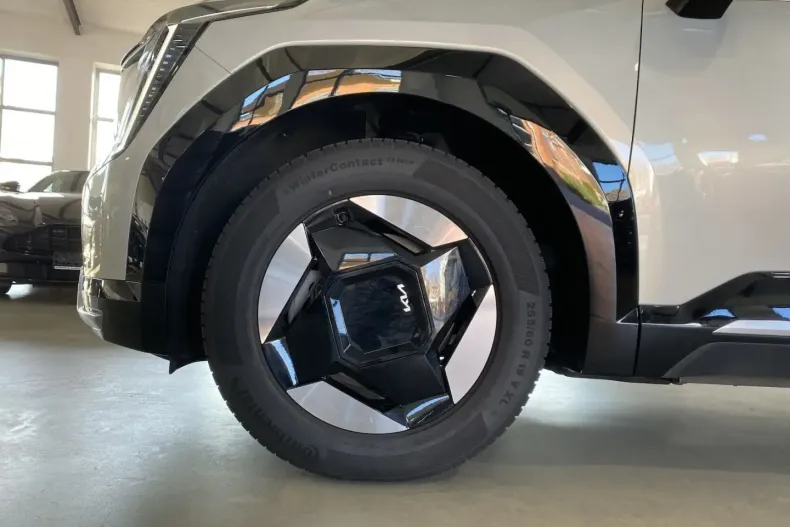 Kia EV9 din 2024 cu 46.300 km - oferta KIA155265 - foto 8