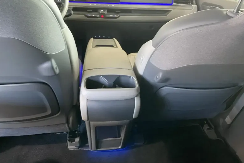 Kia EV9 din 2024 cu 46.300 km - oferta KIA155265 - foto 20