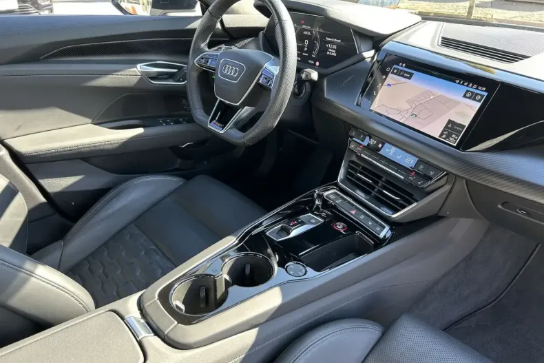 Audi RS e-tron GT din 2022 cu 68.370 km - oferta AUD155267 - foto 9