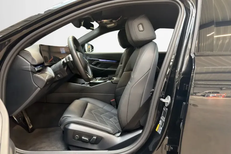 BMW i5 din 2024 cu 13.800 km - oferta BMW155271 - foto 8