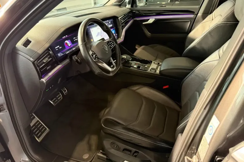 Volkswagen Touareg din 2022 cu 83.792 km - oferta VOL155275 - foto 11