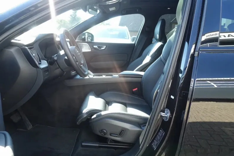 Volvo XC60 din 2024 cu 18.500 km - oferta VOL155280 - foto 8