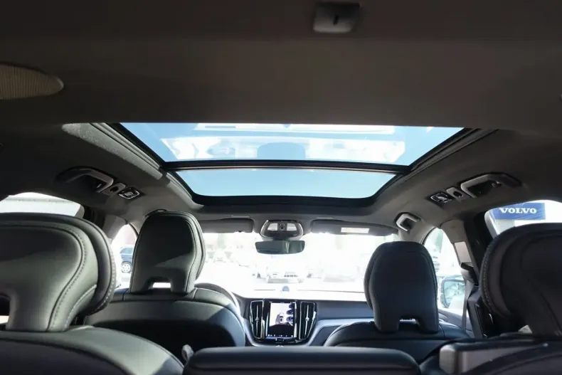 Volvo XC60 din 2024 cu 18.500 km - oferta VOL155280 - foto 18