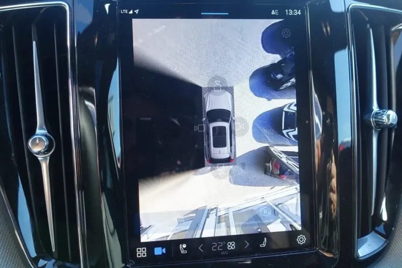 Volvo XC60 din 2024 cu 18.500 km - oferta VOL155280 - foto 23