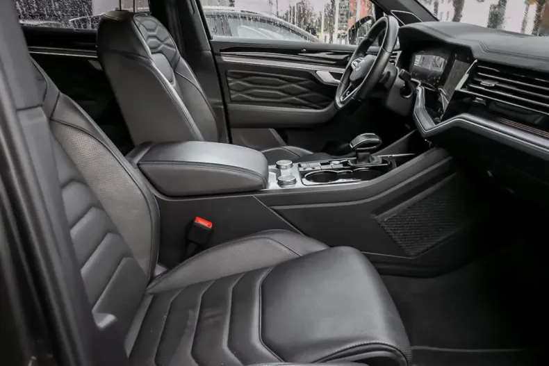 Volkswagen Touareg din 2021 cu 79.950 km - oferta VOL155283 - foto 7