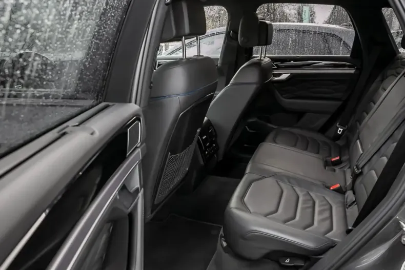 Volkswagen Touareg din 2021 cu 79.950 km - oferta VOL155283 - foto 8