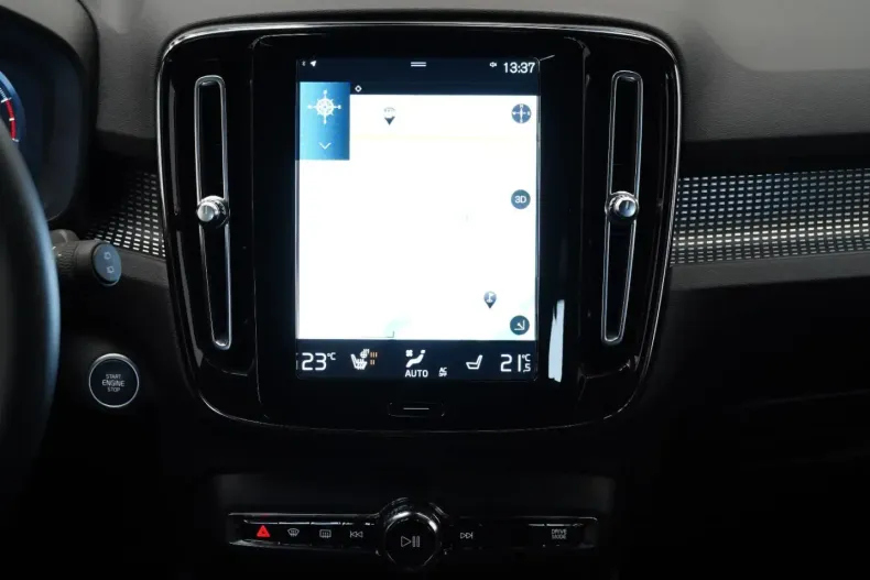 Volvo XC40 din 2021 cu 10.998 km - oferta VOL155298 - foto 9