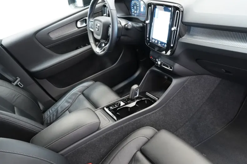 Volvo XC40 din 2021 cu 10.998 km - oferta VOL155298 - foto 12