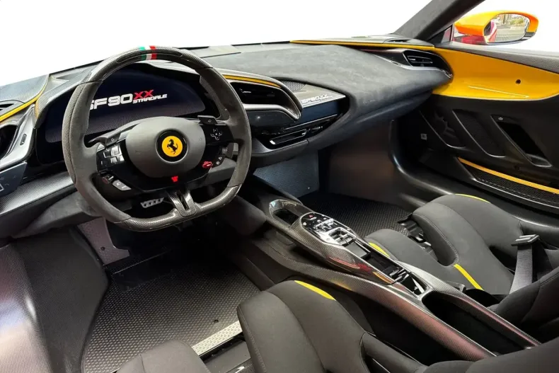 Ferrari SF90 din 2024 cu 1.700 km - oferta FER155309 - foto 2