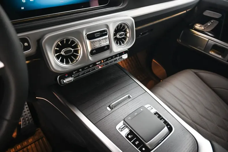 Mercedes-Benz G 63 AMG din 2024 cu 5.100 km - oferta MER155310 - foto 19