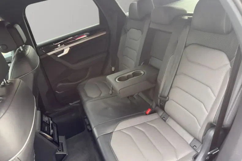 Volkswagen Touareg din 2021 cu 79.000 km - oferta VOL155311 - foto 19