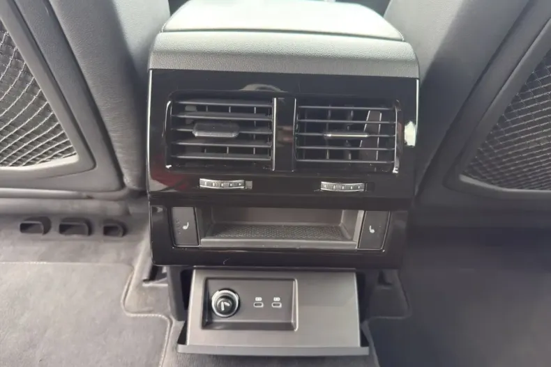 Volkswagen Touareg din 2021 cu 79.000 km - oferta VOL155311 - foto 20