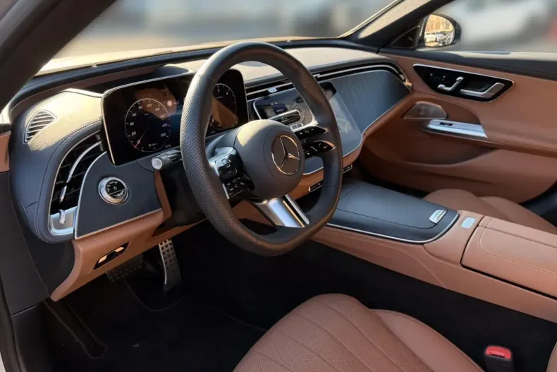 Mercedes-Benz E 450 din 2024 cu 26.575 km - oferta MER155320 - foto 6