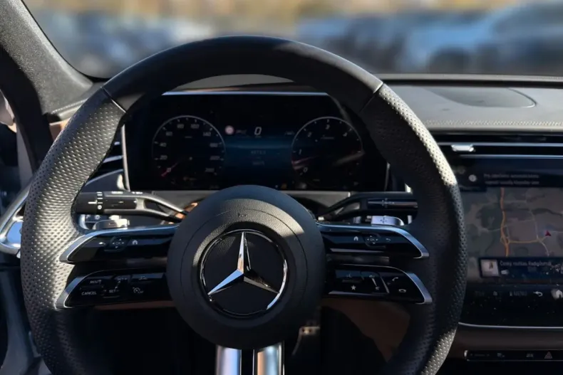 Mercedes-Benz E 450 din 2024 cu 26.575 km - oferta MER155320 - foto 7