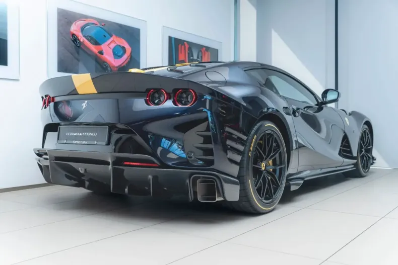 Ferrari 812 din 2022 cu 2.300 km - oferta FER155324 - foto 6