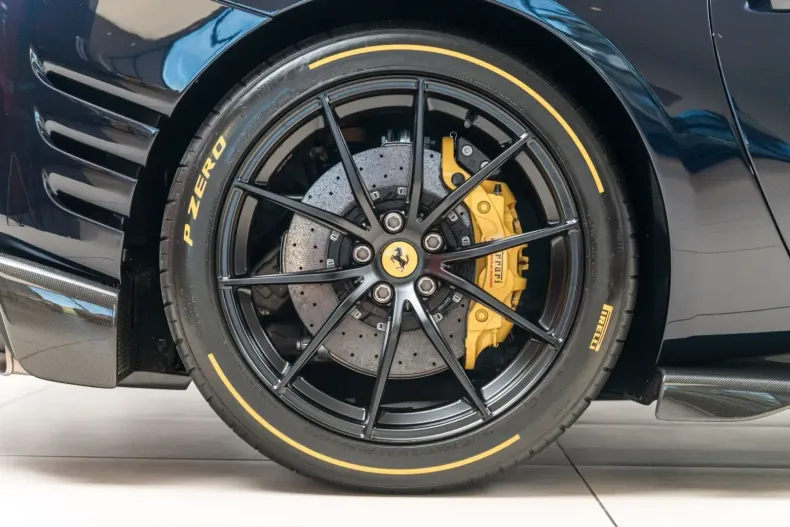 Ferrari 812 din 2022 cu 2.300 km - oferta FER155324 - foto 9