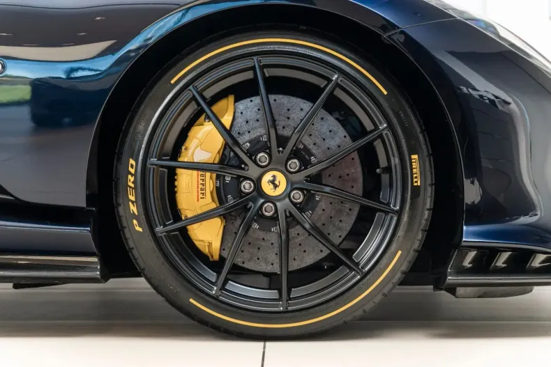 Ferrari 812 din 2022 cu 2.300 km - oferta FER155324 - foto 10