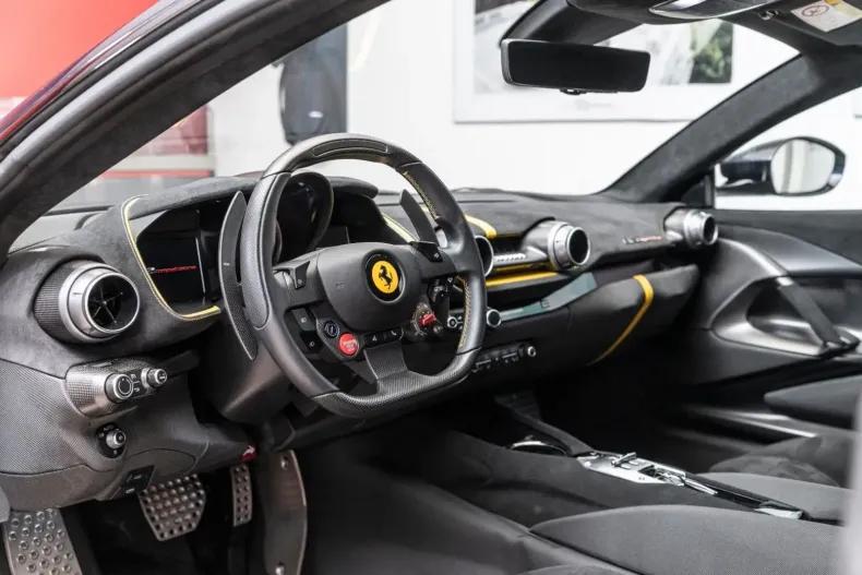Ferrari 812 din 2022 cu 2.300 km - oferta FER155324 - foto 16